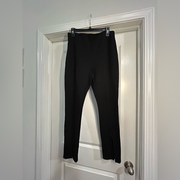 Old Navy Extra High-Waisted Stevie Split-Front Skinny Pants - Picture 2 of 5